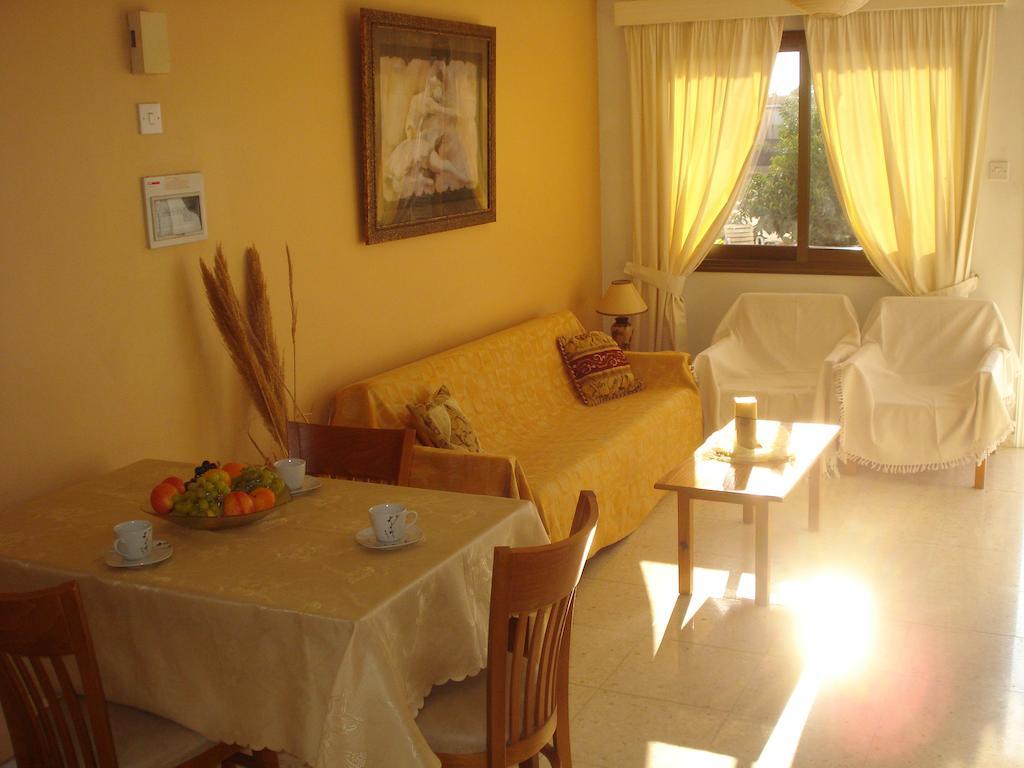 Arilena Holiday Apartments Paphos Exterior photo