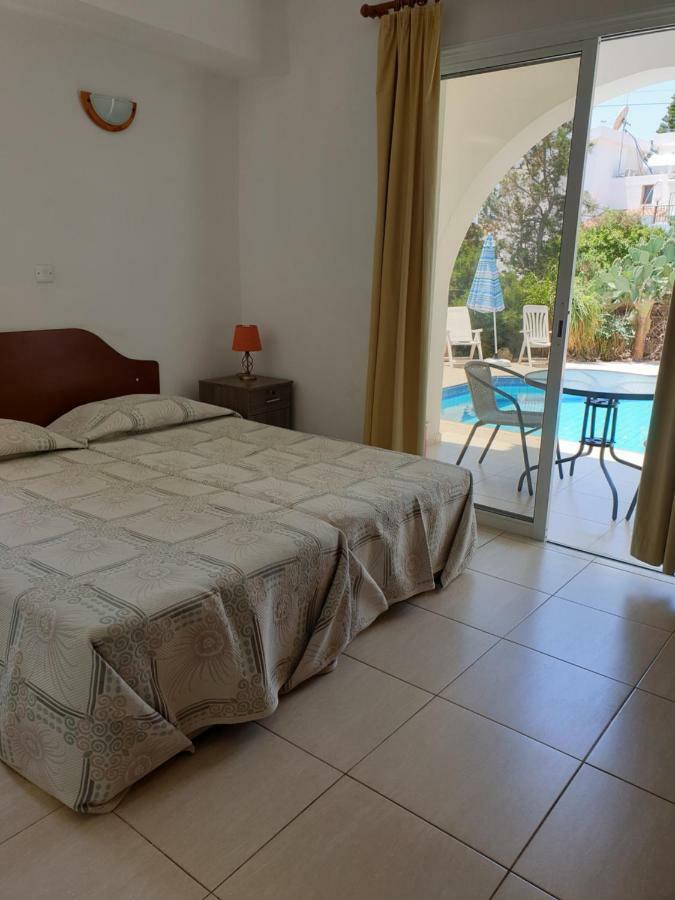 Arilena Holiday Apartments Paphos Exterior photo