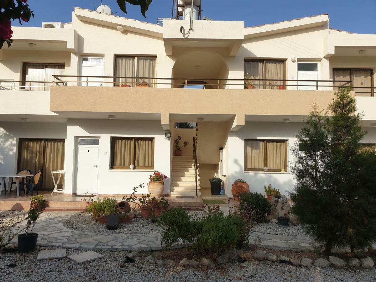 Arilena Holiday Apartments Paphos Exterior photo